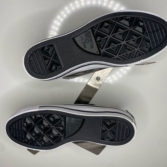 Converse White Shoes Quilted Low Top Unisex Sz Women 6 Men 8 149552C EUC - Picture 5 of 6